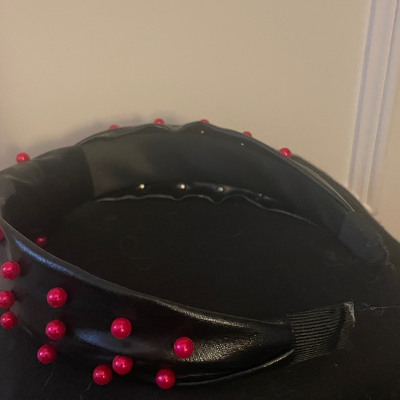 Black Headband with Red Beads - Picture 4 of 7